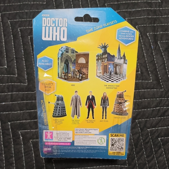 Doctor Who Twelfth Doctor Action Figure - Picture 2 of 3